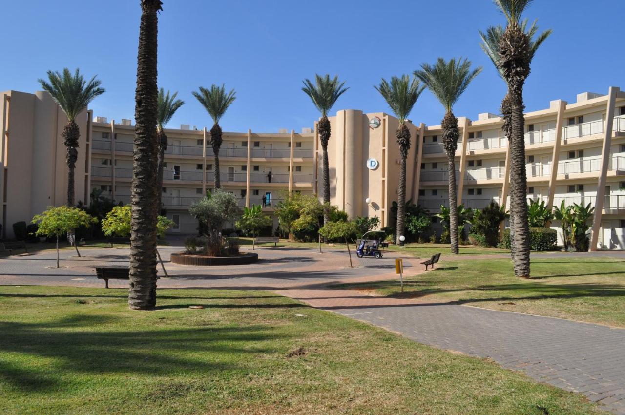 Mina'S Suites - קיסריה Ngoại thất bức ảnh