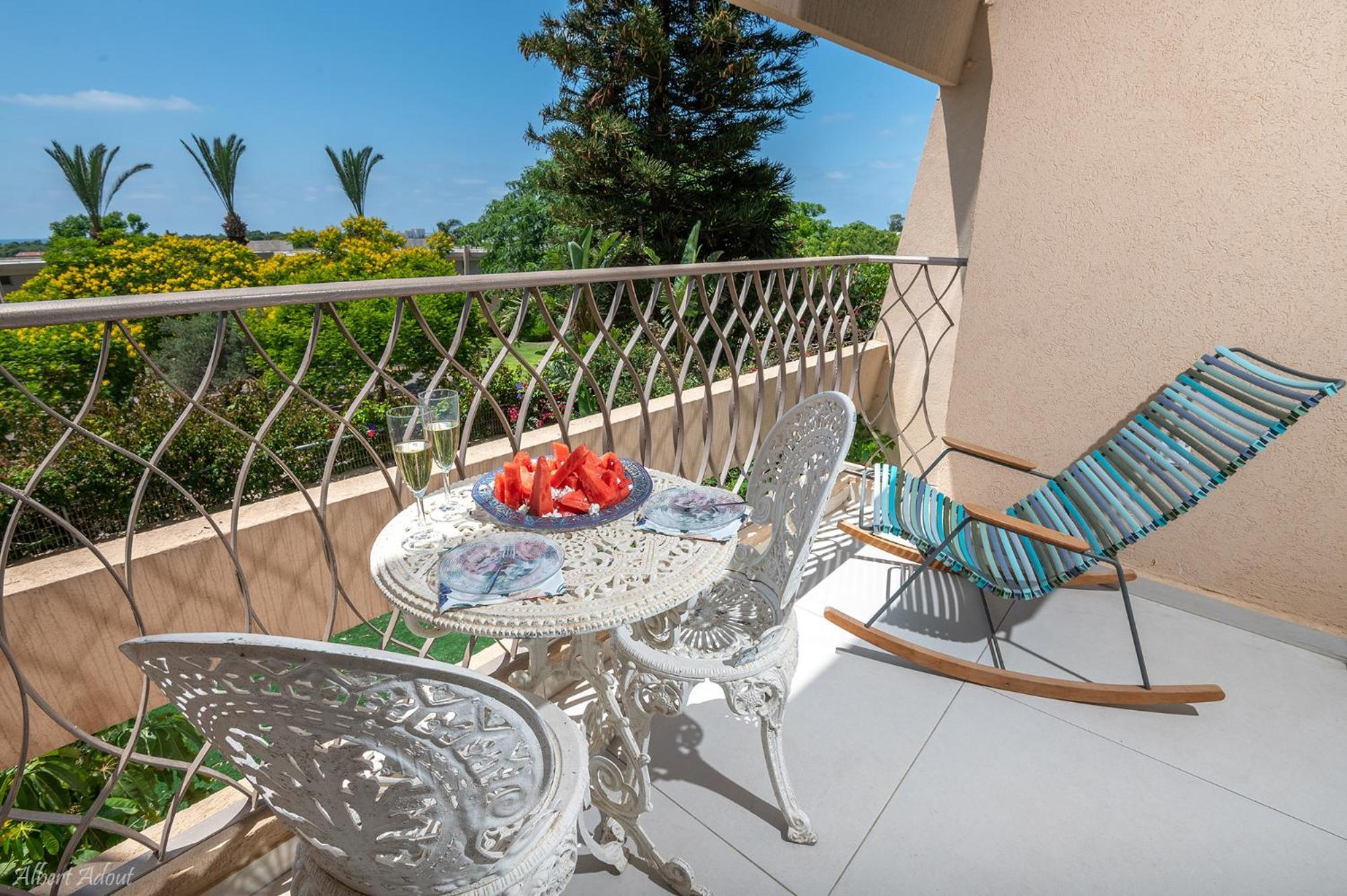 Mina'S Suites - קיסריה Ngoại thất bức ảnh